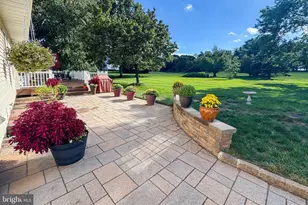 9 Summershade Ln, Ringoes, NJ 08551 - Photo 33