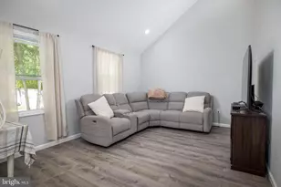 21 Dixmont Ave, Trenton, NJ 08618 - Photo 11