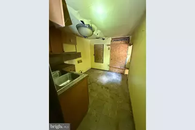 639 N Willow Street, Trenton, NJ 08618 - Photo 9