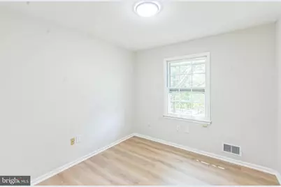 2490 Sylvan Avenue, Trenton, NJ 08610 - Photo 23