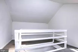 270 Hills Pl, Trenton, NJ 08611 - Photo 37