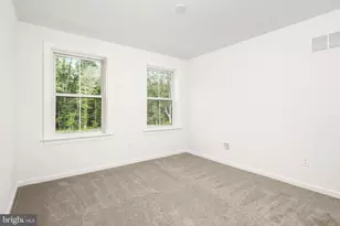 37 Kay Chiarello Wy, Hamilton Township, NJ 08690 - Photo 21