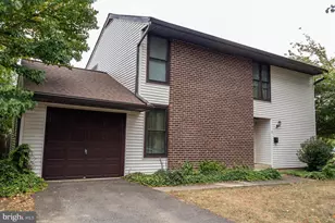 2 Enfield Dr, East Windsor Township, NJ 08520 - Photo 3