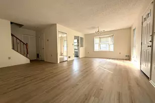 40 Chambord Ct, Hamilton Township, NJ 08619 - Photo 9