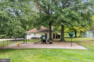 5 Mill Run W, Hightstown, NJ 08520 - Photo 25