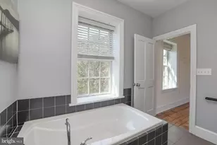 242 Centre St, Trenton, NJ 08611 - Photo 7