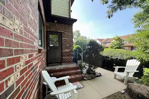 2 Devonshire Ct, Trenton, NJ 08628 - Photo 3