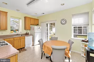 151 Meadowlark Dr, Hamilton Township, NJ 08690 - Photo 9