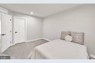 15 Pratt, Lawrence, NJ 08648 - Photo 23