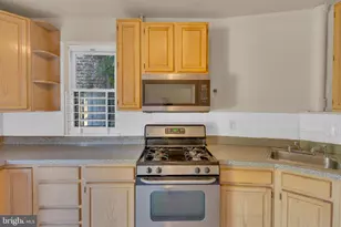 410 Stuyvesant Ave, Trenton, NJ 08618 - Photo 9