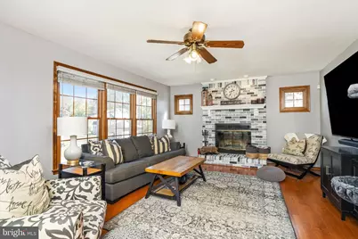 21 Village Drive W, Hamilton Township, NJ 08620 - Photo 9