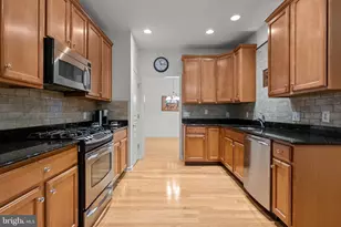 8 Dove Ct, Hamilton Township, NJ 08690 - Photo 3