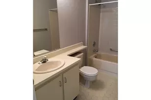 14 Versailles Ct, Hamilton Township, NJ 08619 - Photo 9