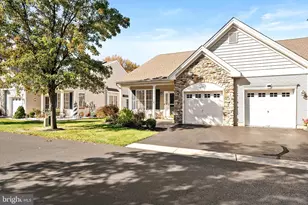 229 Meadowlark Dr, Hamilton Township, NJ 08690 - Photo 3