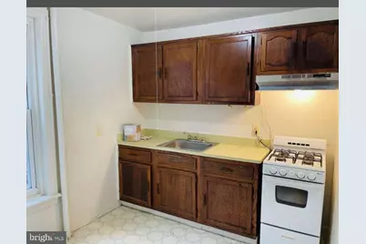 186 W Hanover Street, Trenton, NJ 08618 - Photo 5