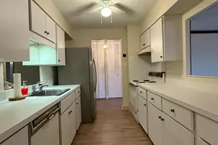 860 Lower Ferry Rd, Ewing Township, NJ 08628 - Photo 7