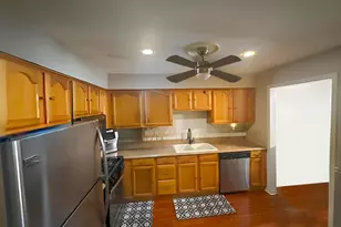 18 Pioneer Ct, Trenton, NJ 08628 - Photo 5