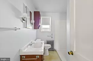 374 Sandalwood Ave, Hamilton Township, NJ 08619 - Photo 7