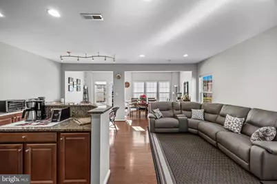 19 Sundance, Hamilton Township, NJ 08619 - Photo 5