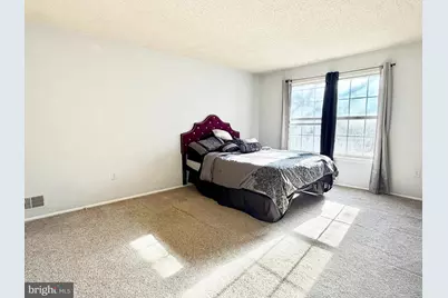 82 Versailles Court, Hamilton Township, NJ 08619 - Photo 13