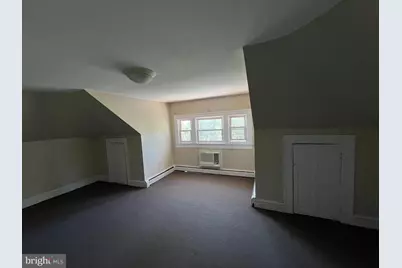 1050 Stuyvesant Avenue #3 THIRD FLOOR, Trenton, NJ 08618 - Photo 5