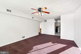 C9 Avon Dr E, Hightstown, NJ 08520 - Photo 5