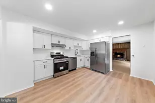 52 Colleen Cir, Ewing Township, NJ 08638 - Photo 5