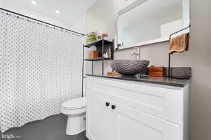 30 Holly Ct, Trenton, NJ 08619 - Photo 9