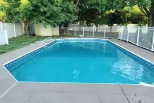 27 W Cartwright Dr, Princeton Junction, NJ 08550 - Photo 35