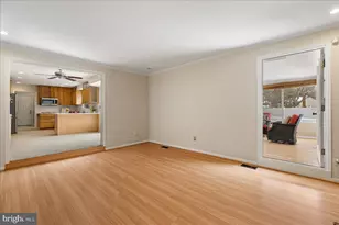 27 W Cartwright Dr, Princeton Junction, NJ 08550 - Photo 11