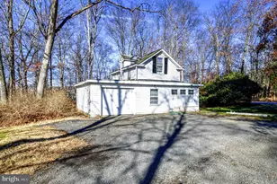 25 Elm Ridge Rd, Pennington, NJ 08534 - Photo 3