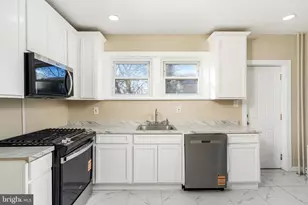 365 Parkway Ave, Trenton, NJ 08618 - Photo 11