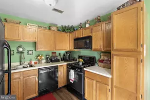 17 Vintage Dr, East Windsor Township, NJ 08520 - Photo 7