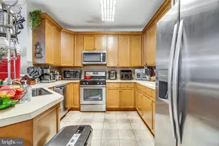 235 Masterson Ct, Ewing Township, NJ 08618 - Photo 5