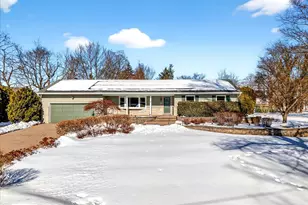 114 Corrine Dr, Pennington, NJ 08534 - Photo 1