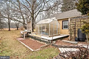 1360 Edinburg Rd, West Windsor Township, NJ 08550 - Photo 35