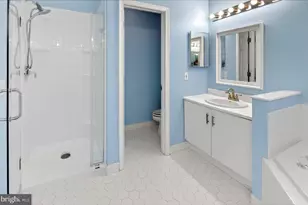 200 Amberleigh Dr, Pennington, NJ 08534 - Photo 25