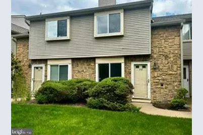 102 Teal Ct, East Windsor Township, NJ 08520 - Photo 1