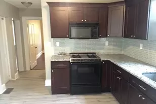 215 Stockton St, Hightstown, NJ 08520 - Photo 5