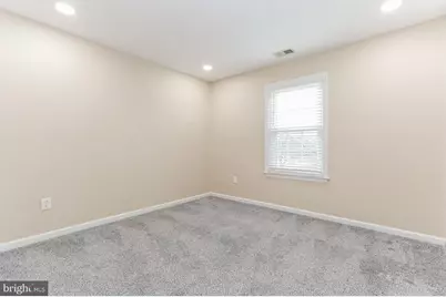 53 Malsbury, Robbinsville Township, NJ 08691 - Photo 13