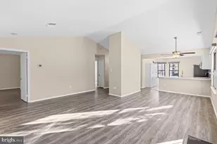 9 Devon Ct, Robbinsville, NJ 08691 - Photo 5