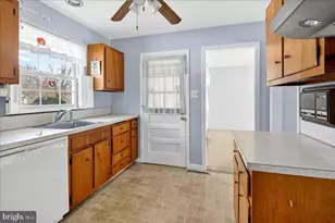 6 Royal Oak Rd, Lawrence, NJ 08648 - Photo 5