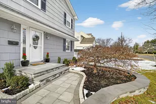 552 N Main St, Hightstown, NJ 08520 - Photo 5