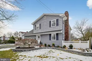 552 N Main St, Hightstown, NJ 08520 - Photo 3