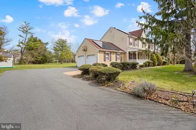 374 Village Road E, Princeton Junction, NJ 08550 - Photo 5