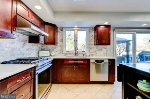 374 Village Rd E, Princeton Junction, NJ 08550 - Photo 23