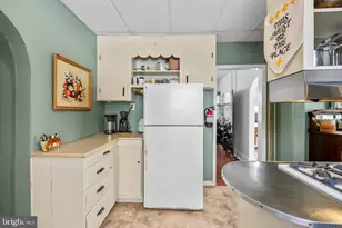 37 Van Duyn Dr, Ewing Township, NJ 08628 - Photo 19