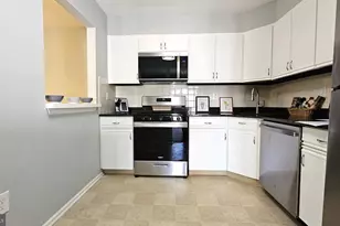 12 Chambord Ct, Hamilton Township, NJ 08619 - Photo 5