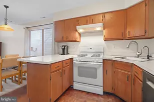 98 Winchester Dr, Hightstown, NJ 08520 - Photo 11