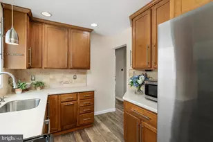 24 Soloff Dr, Hamilton Township, NJ 08610 - Photo 9